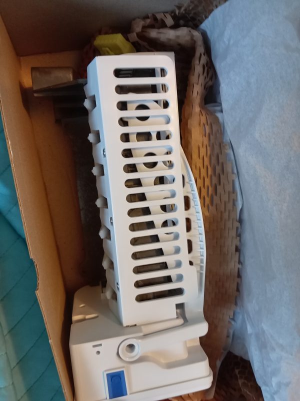 SAMSUNG Genuine Fridge Ice Maker Assembly Unit 220-240v DA97-11092A DA9711092A