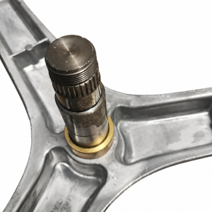 DC97-20825A replacement shaft external thread and splines close-up