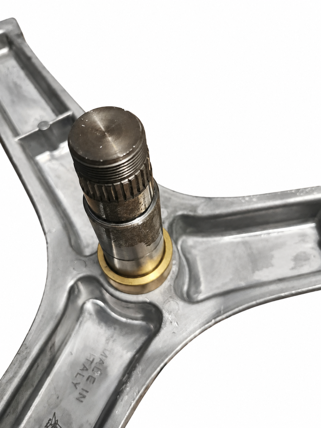 DC97-20825A replacement shaft external thread and splines close-up DC97-20825A replacement shaft external thread and splines close-up